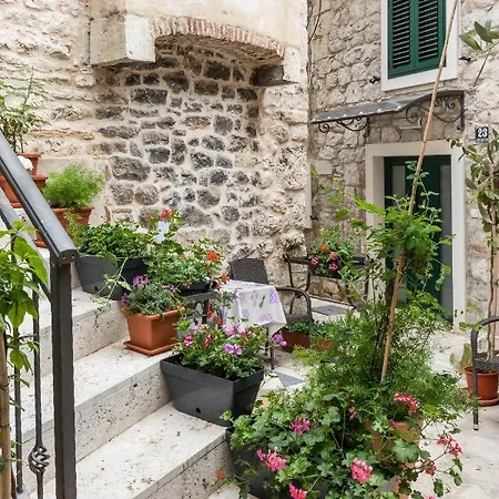 Evala Apartament *